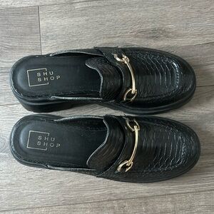 SHU SHOP black snake mules
